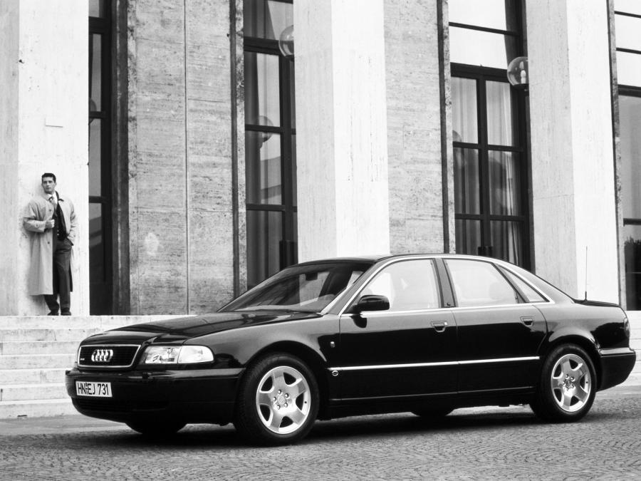  Audi A8 4.2 Quattro (D2) 1994 года  (фото 4 из 16)